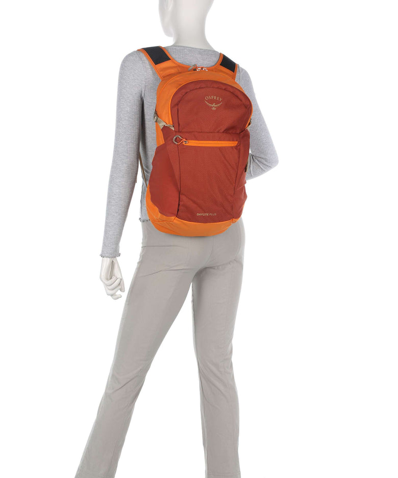 osprey daylite magma orange Osprey Daylite Plus Backpack 14″ recycled polyester concrete tan
