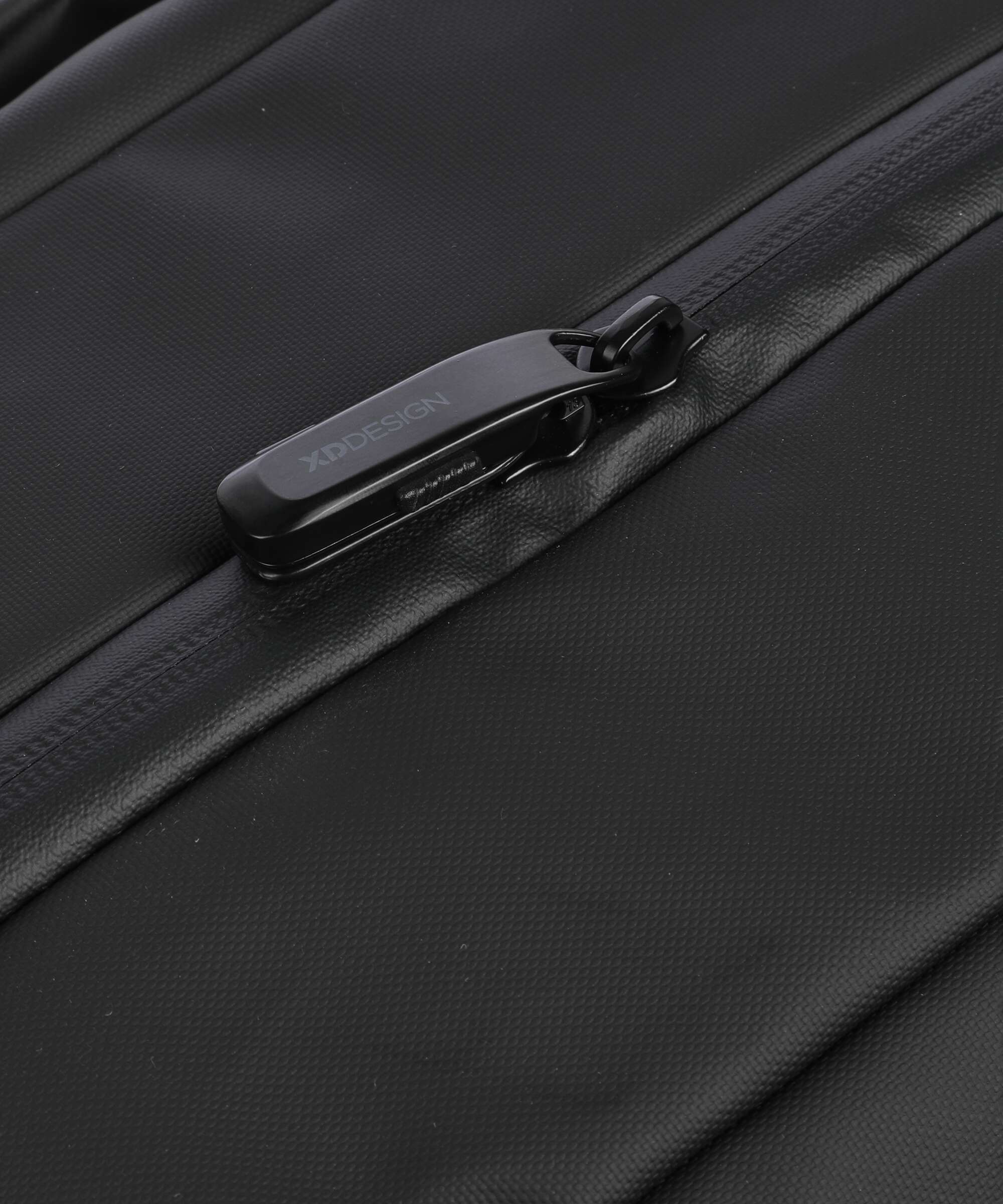 XD Design Urban Weekend bag black