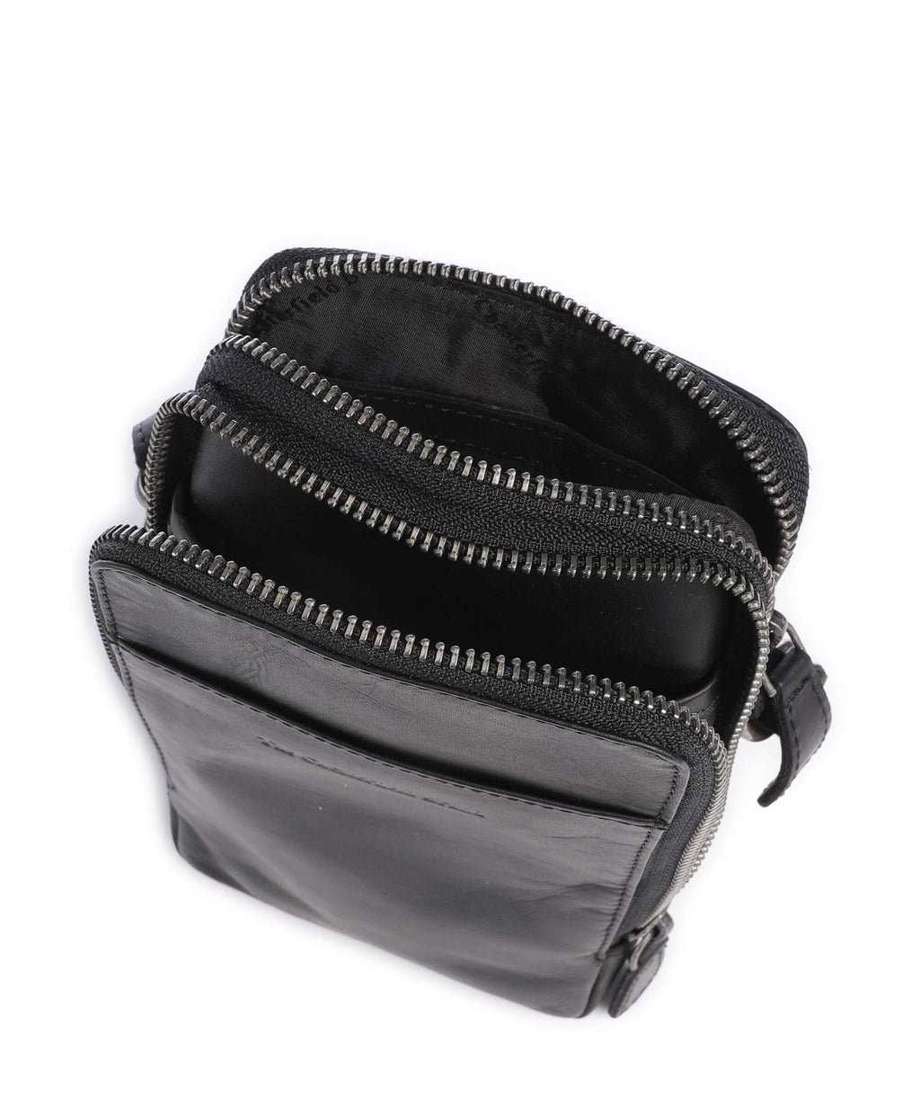 The Chesterfield Brand Cow Wax Pull Up Alesund Phone bag black