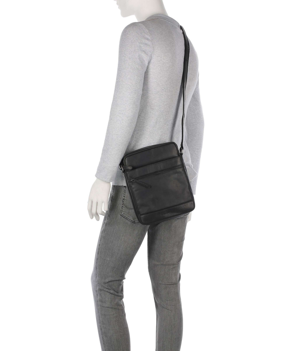 The Chesterfield Brand Wax Pull Up Cow Anzora Crossbody bag black