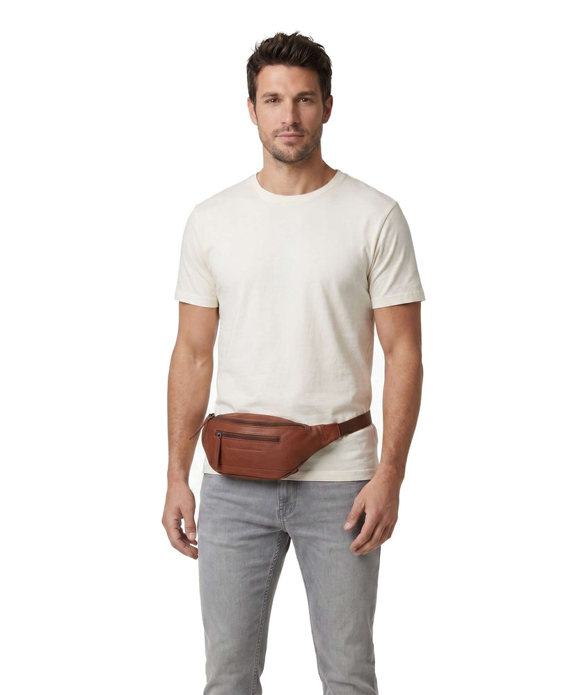 The Chesterfield Brand Wax Pull Up Cow Brana Fanny pack cognac