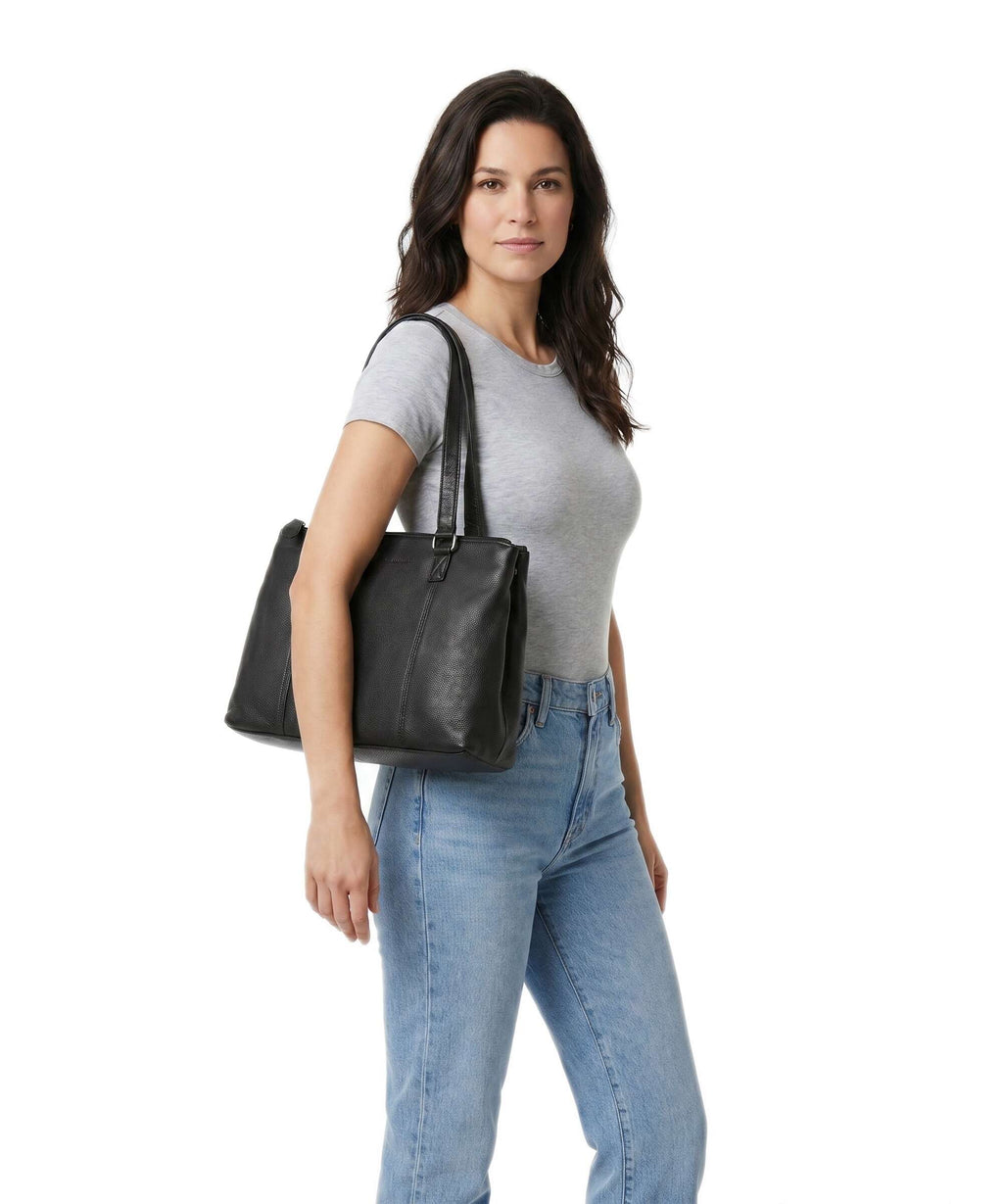 The Chesterfield Brand Serene Marvos Shoulder bag black