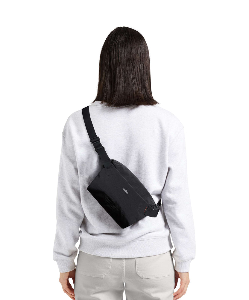 Bellroy Lite 4L Mini Sling bag black