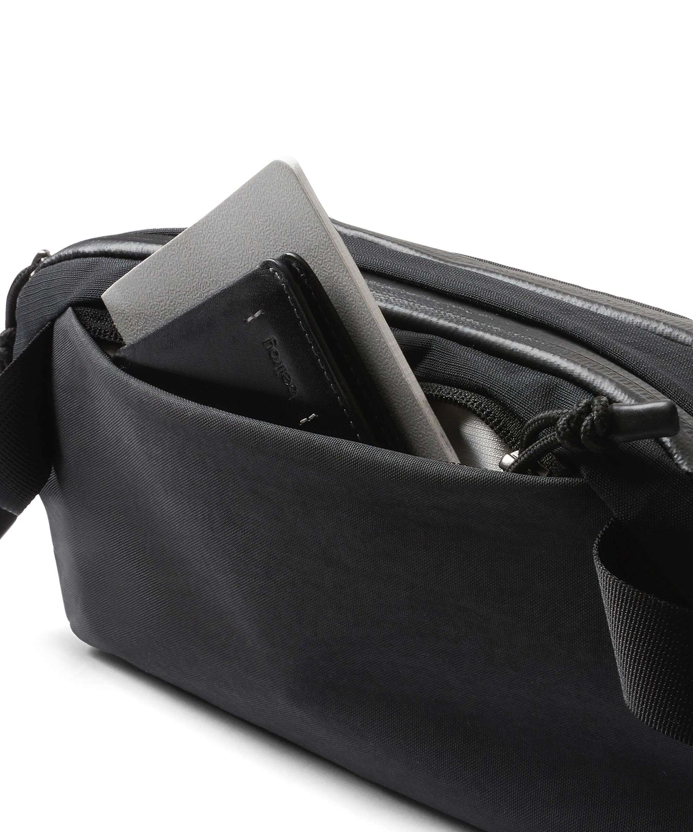 Bellroy Venture 2.5L Ready Fanny pack black