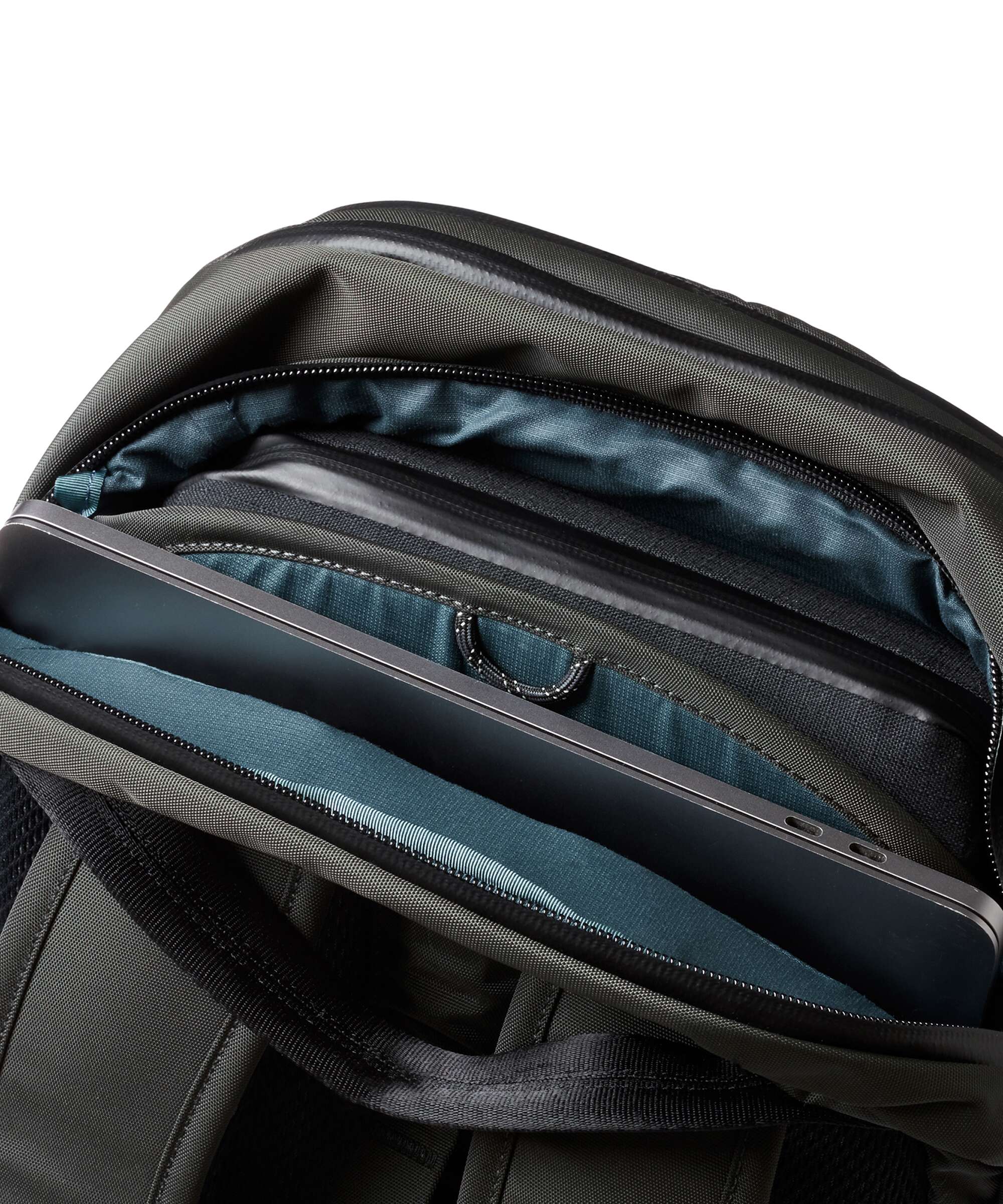 Bellroy Transit 22 Pro Backpack olive