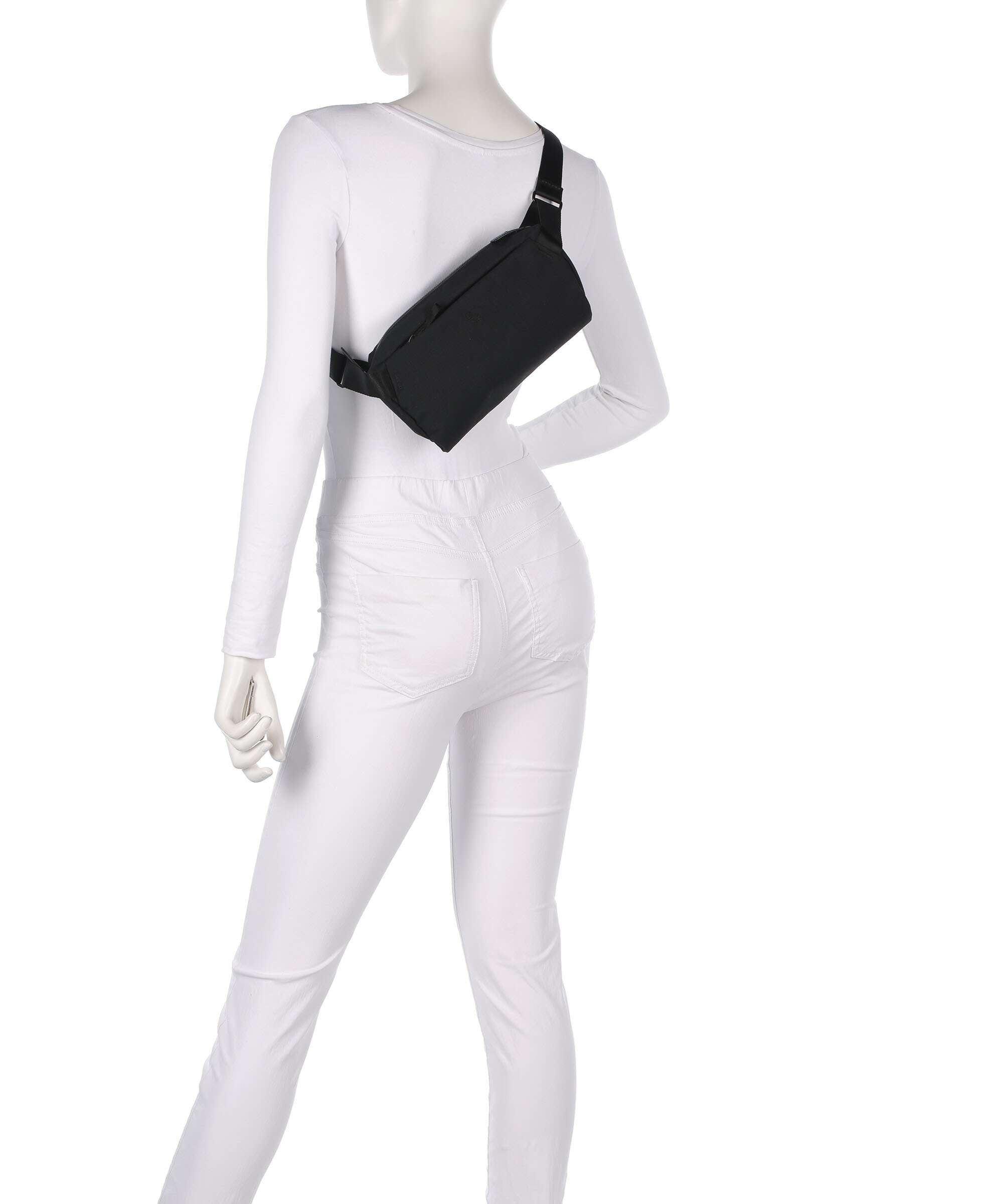 Bellroy Classic 3L Sling bag black